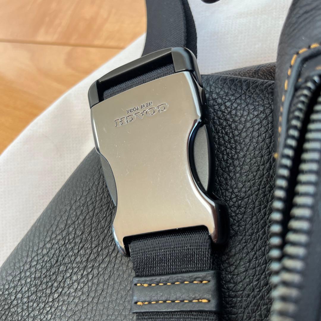 美品 COACH ボディバッグ ウォーレン クリーチャー コーチ