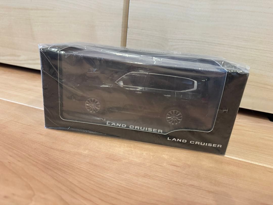 ランドクルーザー ミニカー 1/30スケール ダイキャスト製