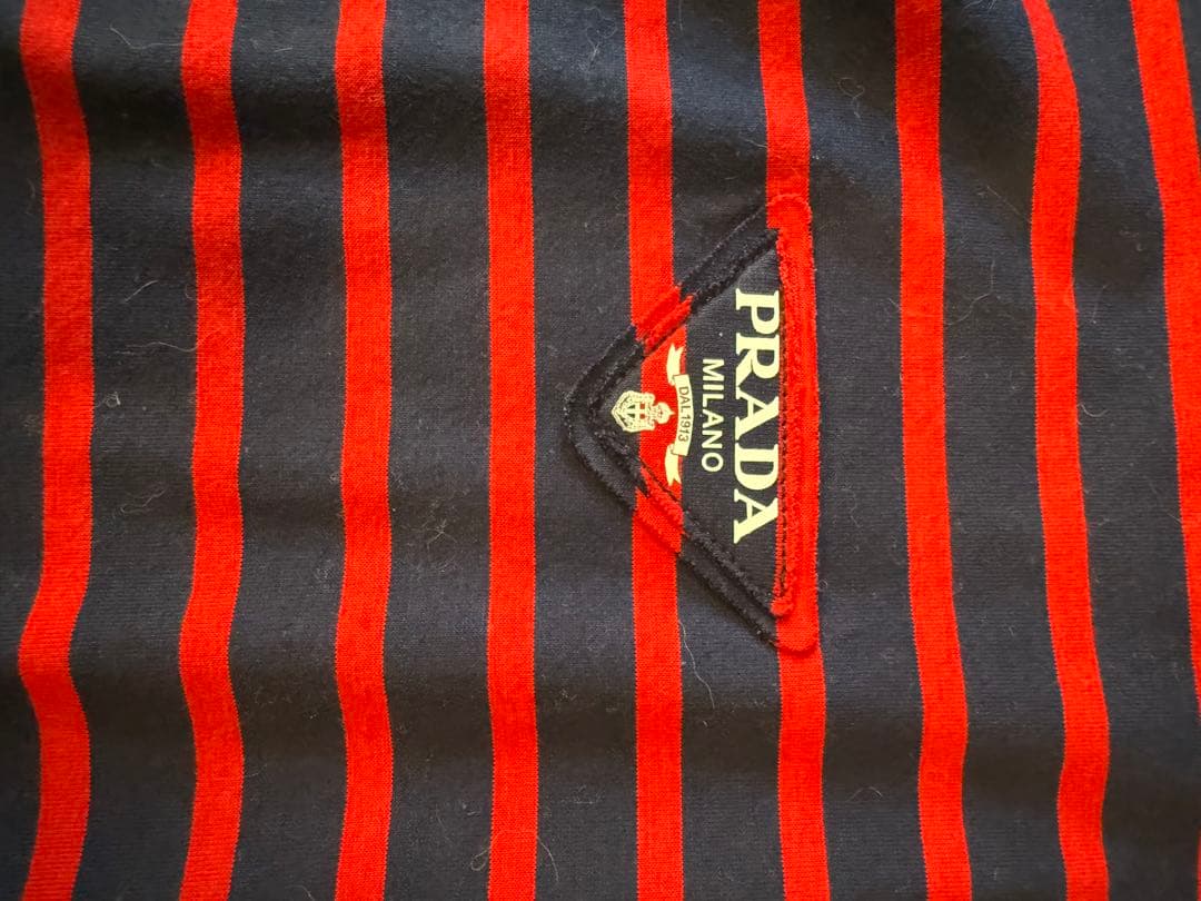 プラダ　クロップド　ボーダー　ロングTシャツ