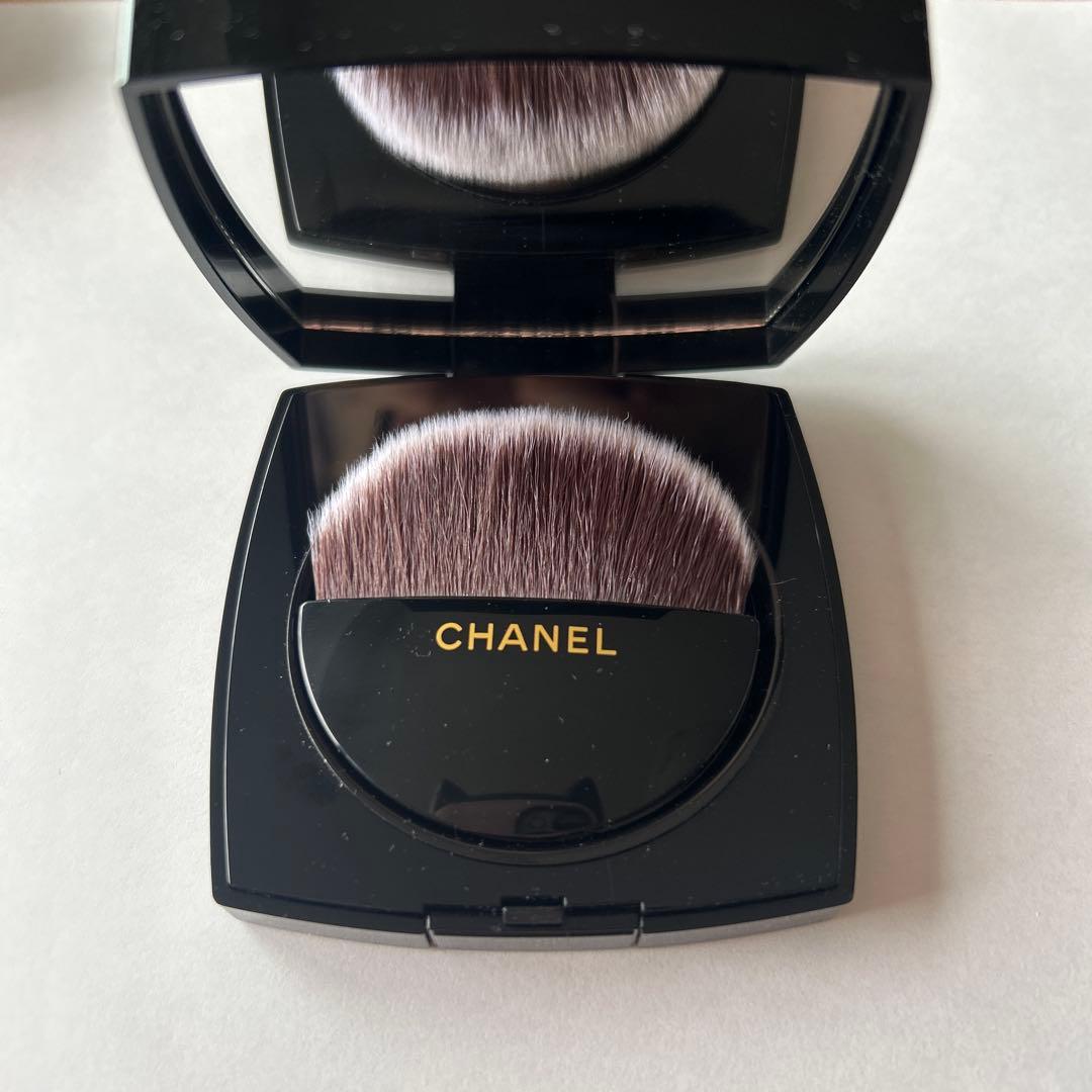 CHANEL ブラッシュルミエール　ブラン ルシ 新品未使用