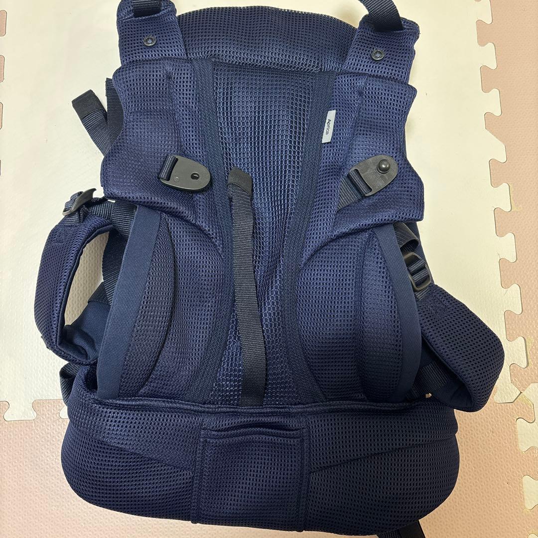 Apricaラクリス 抱っこ紐　ネイビー