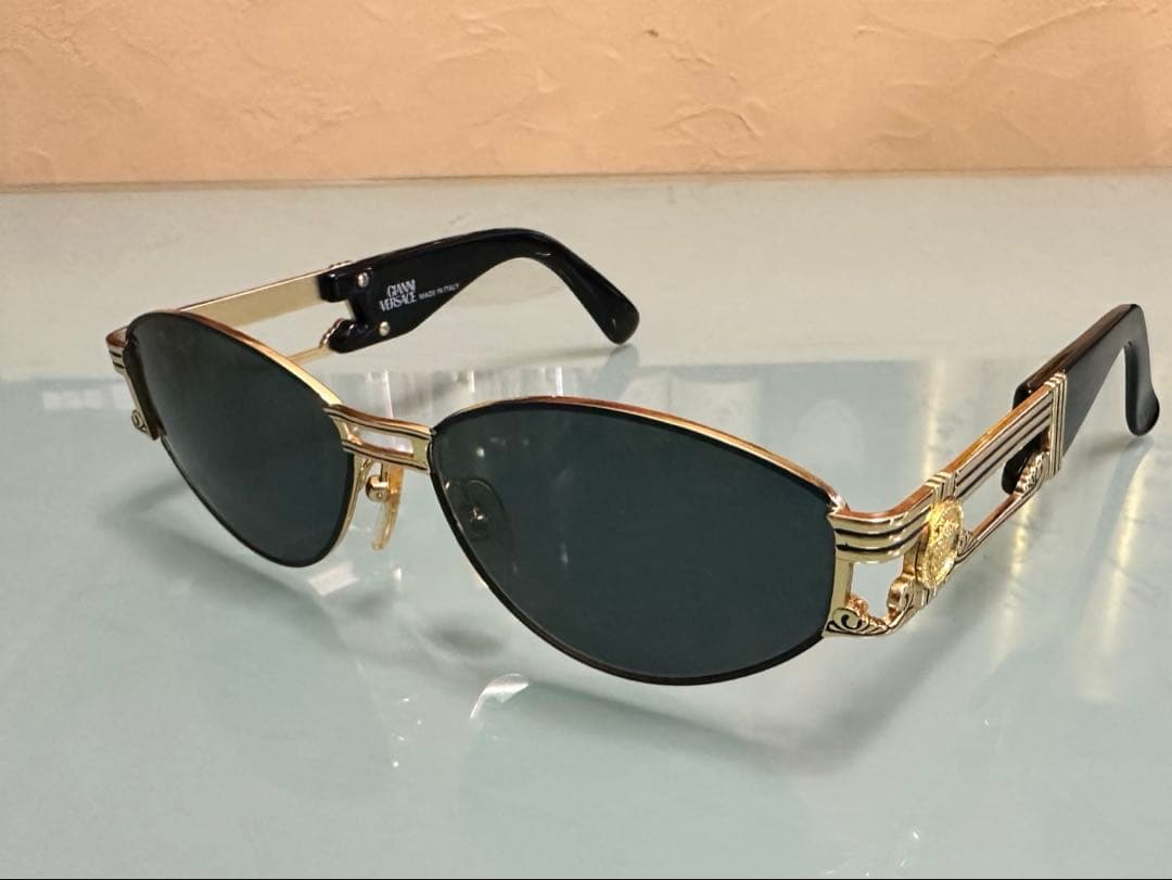 あ*る様 ヴェルサーチ/ゴールドメデューサ/メンズサングラス/ヴィンテージ