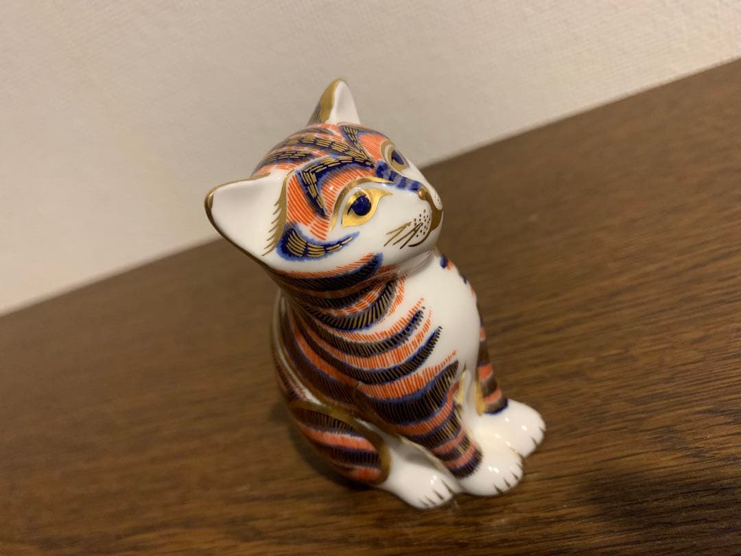 ロイヤルクラウンダービー金色の猫