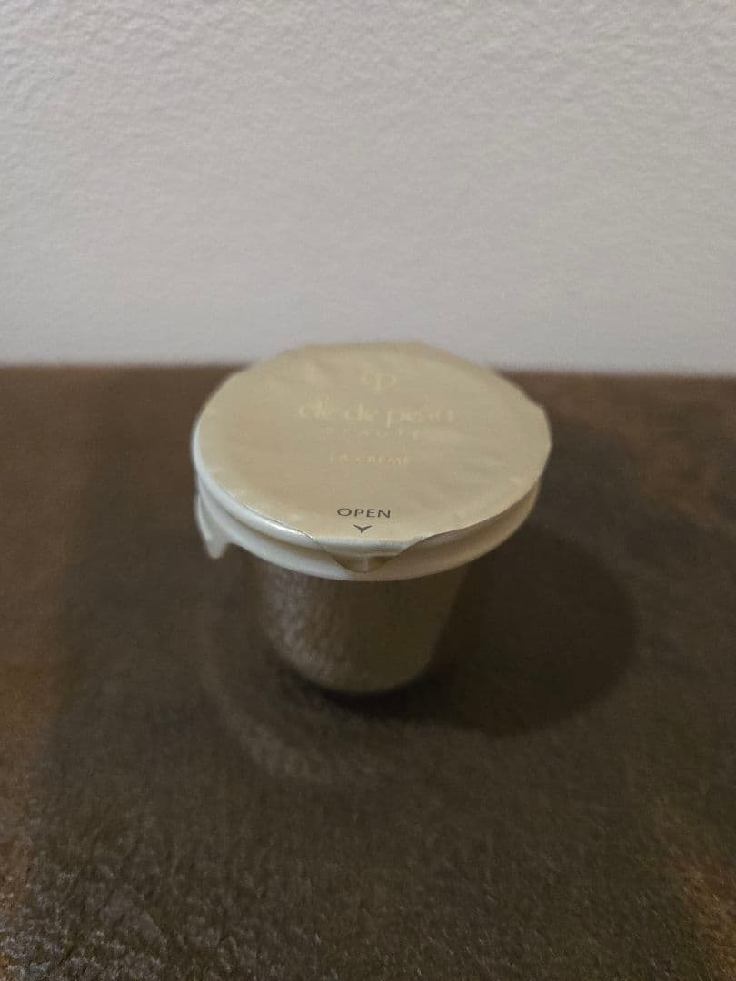 【本日限定価格】未使用 クレ・ド・ポーボーテ　ラ・クレーム　レフィル