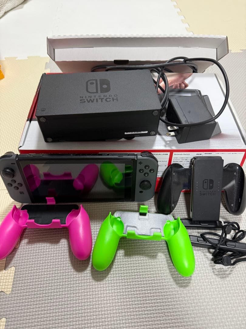 Nintendo Switch 本体 ピンク グリーン コントローラー