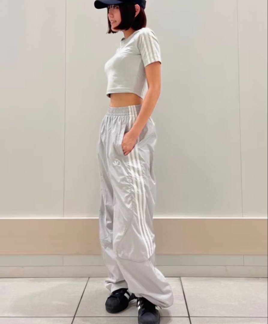 新品L】アディダス アディカラーチームガイスト　オーバーサイズ　トラックパンツ