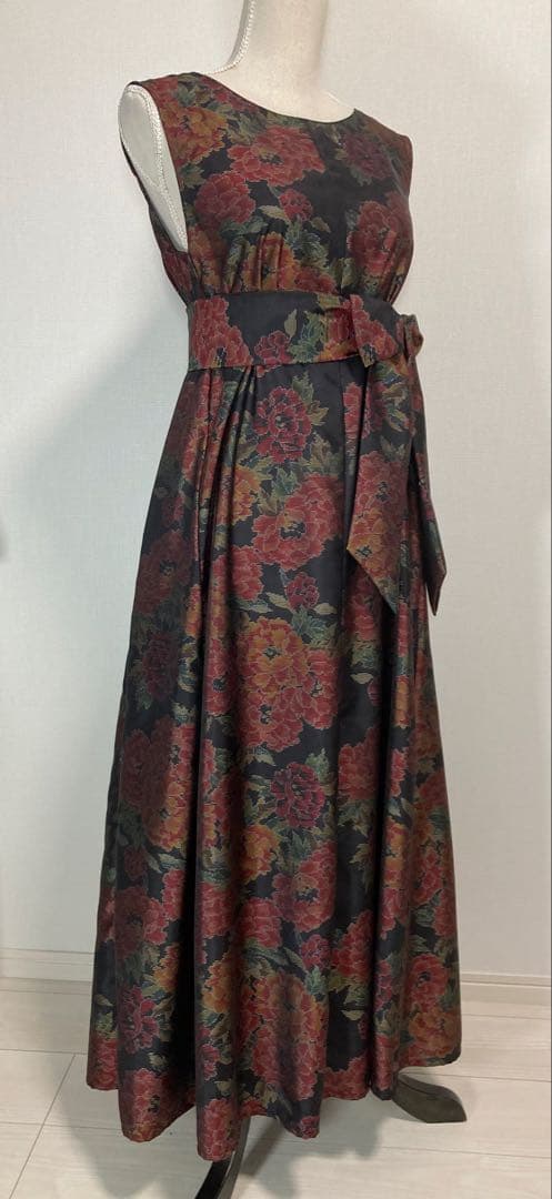 着物リメイク　大島紬ロングフレアワンピース（後ろVネック）着丈128㎝