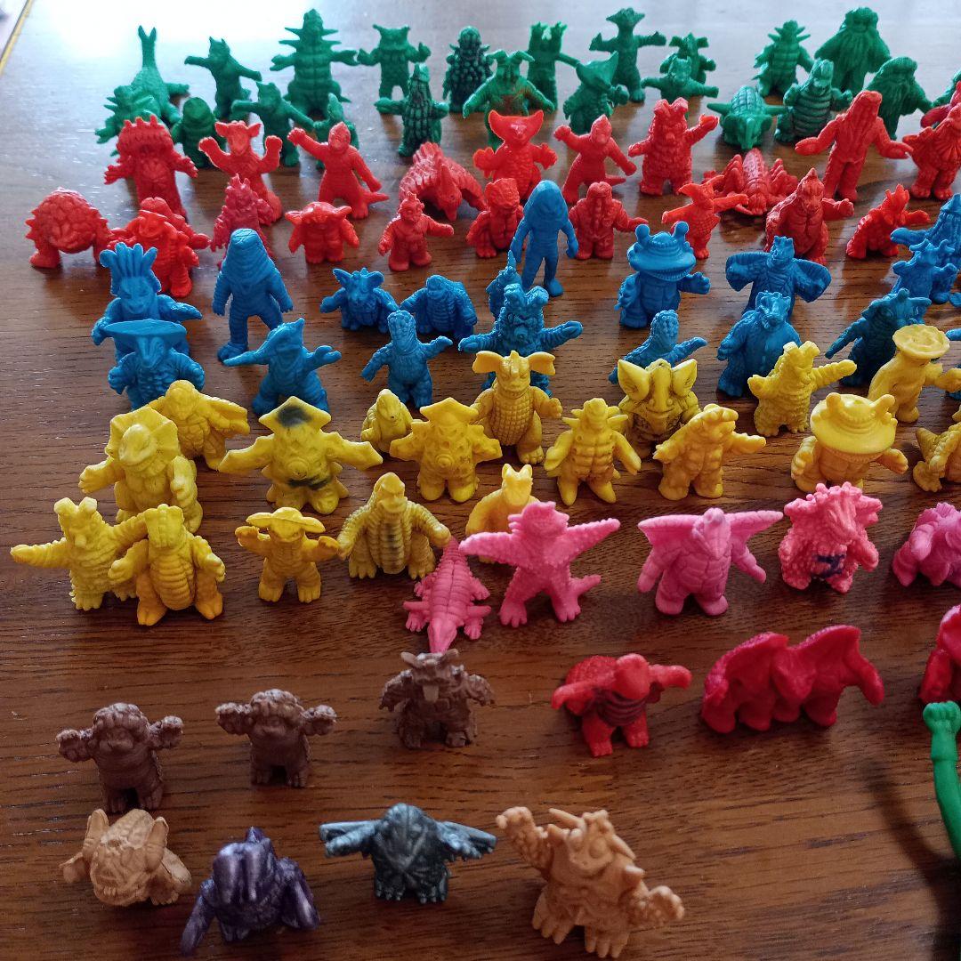 昭和レトロ　ウルトラマン　怪獣消しゴム　135体