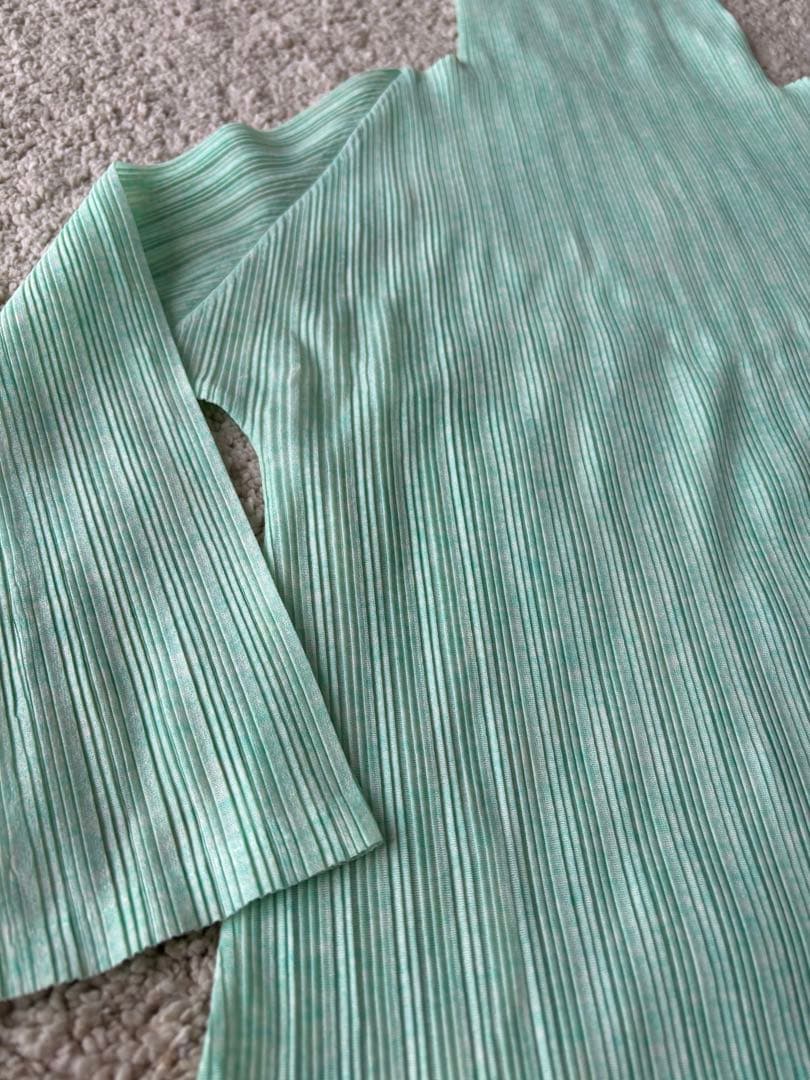 ⑧美品　プリーツプリーズ　イッセイミヤケ　サイズ3 薄緑色