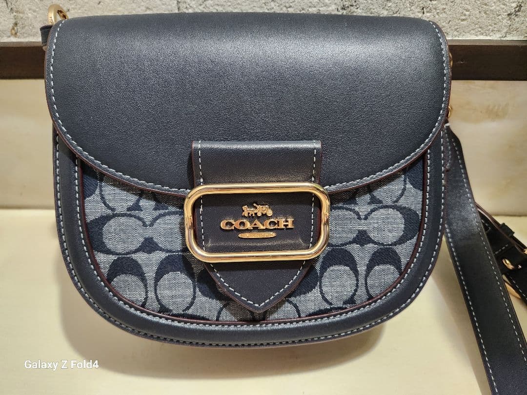 COACHのアウトレット品は本物で、COACHが販売している正規品です。﻿