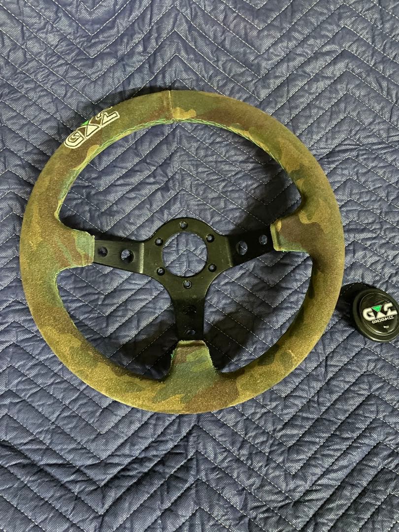 グッドガン　スエード ステアリングホイール 320mm