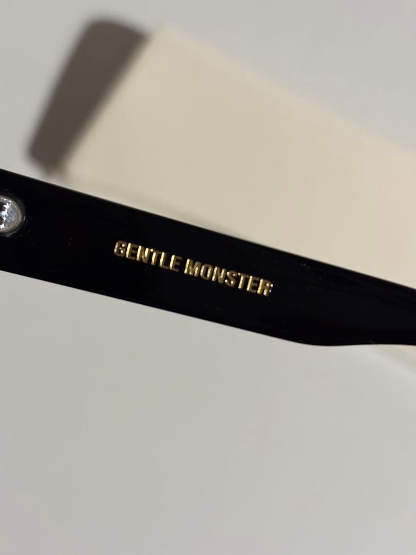 限定値下げ！GENTLE MONSTER ブラック サングラス ケース付き