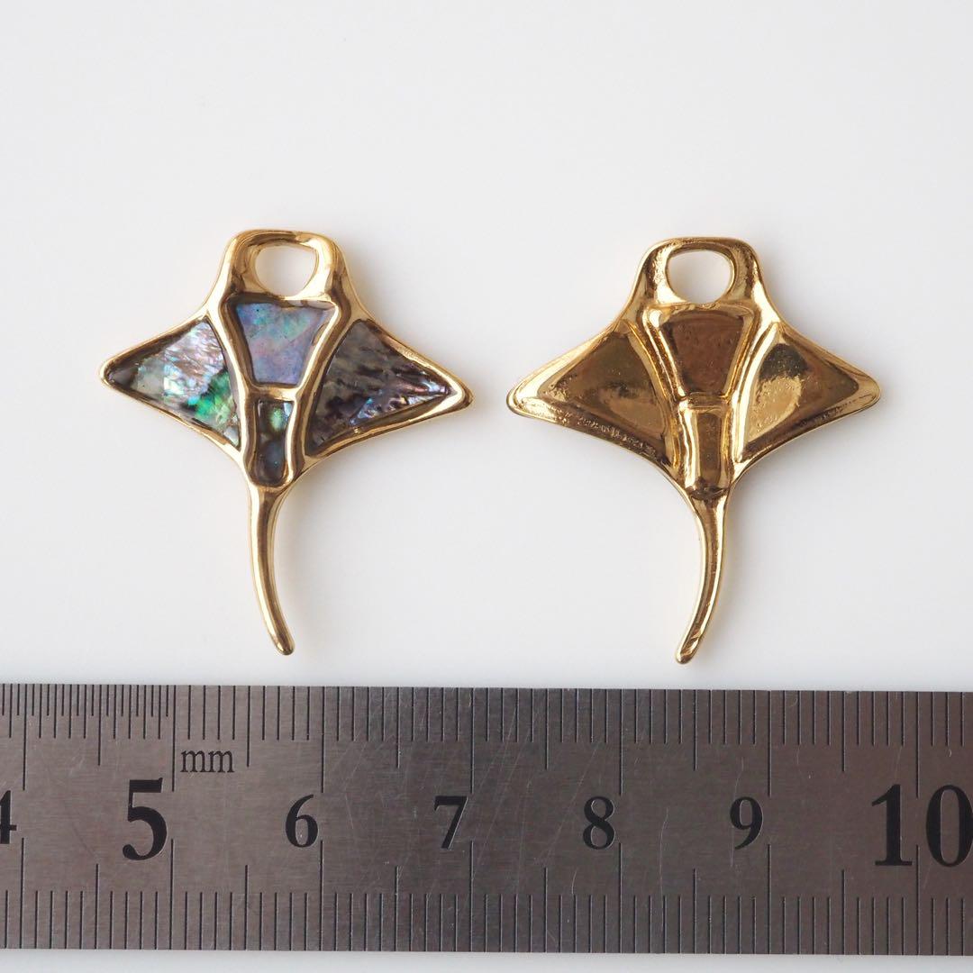 【ほぅ】天然アバロンシェルのレイモチーフネックレストップ