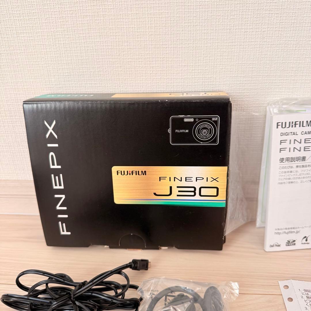 美品　付属品多　FUJIFILM Finepix J30 フジフィルム