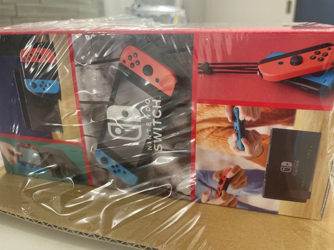 【新品】Nintendo Switch本体　ソフト2本付き