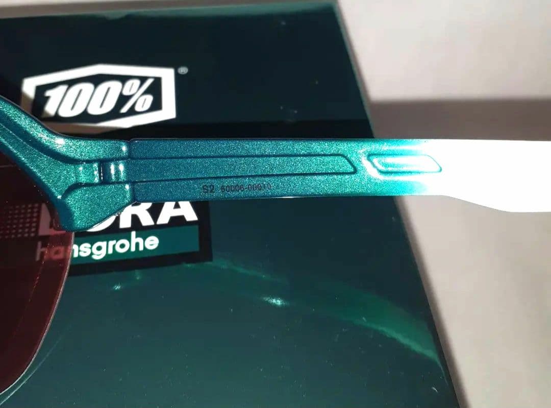 r 100% S2 BORA グリーンラメ ワンハンドレッド サングラス