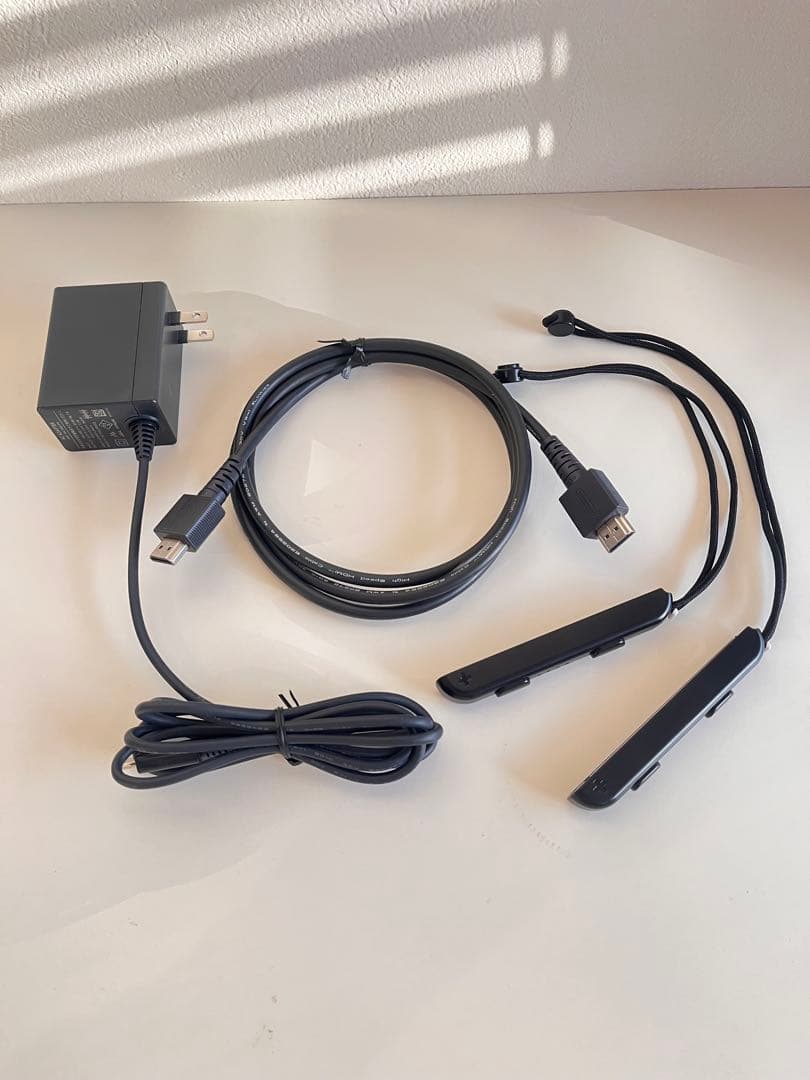 【購入1年以内】Nintendo Switch ネオンブルー/ネオンレッド 本体