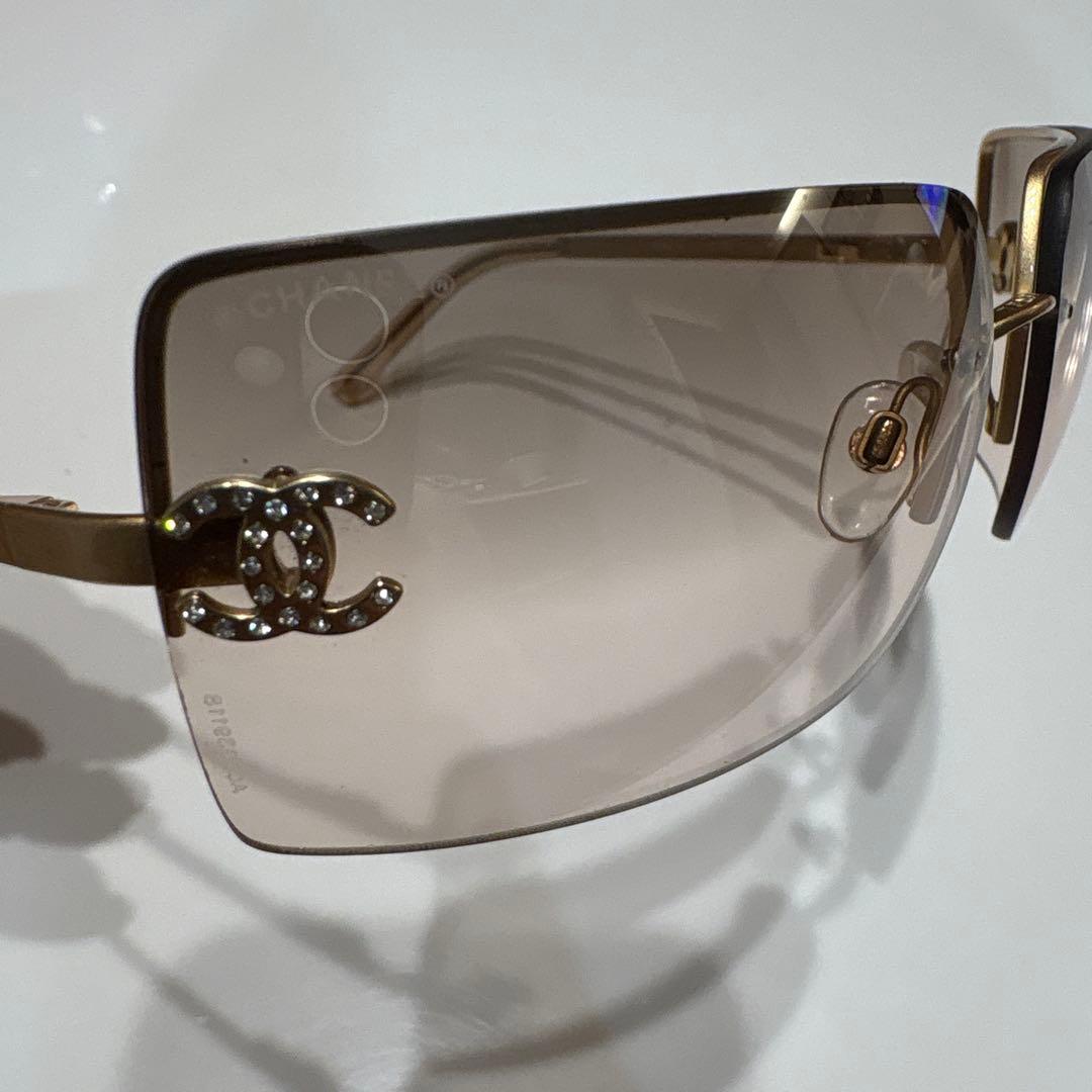 Chanel ゴールドフレーム サングラス