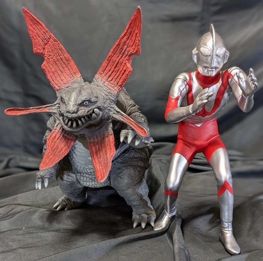 ウルトラマンａタイプ＆ガボラ（ＣＣＰ）1/6特撮シリーズソフビ２体セット