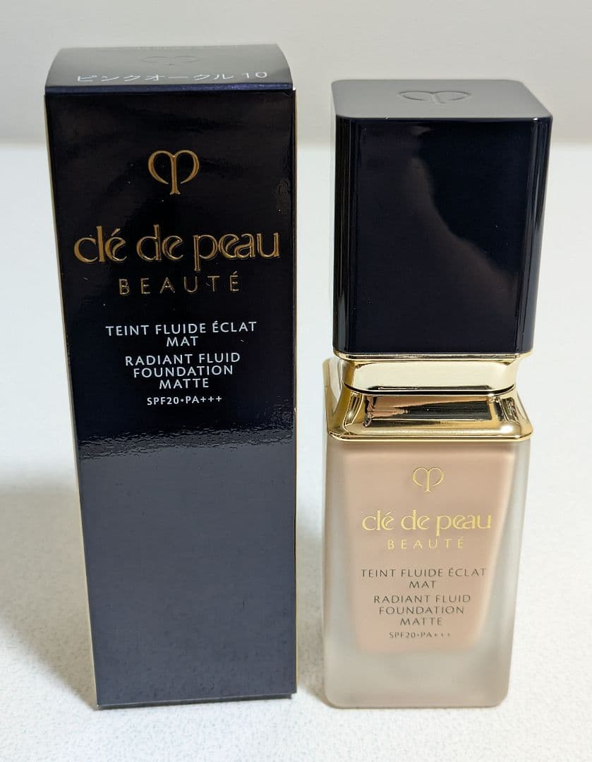 クレ・ド・ポー・ボーテ タンフリュイドエクラ マット ピンクオークル10