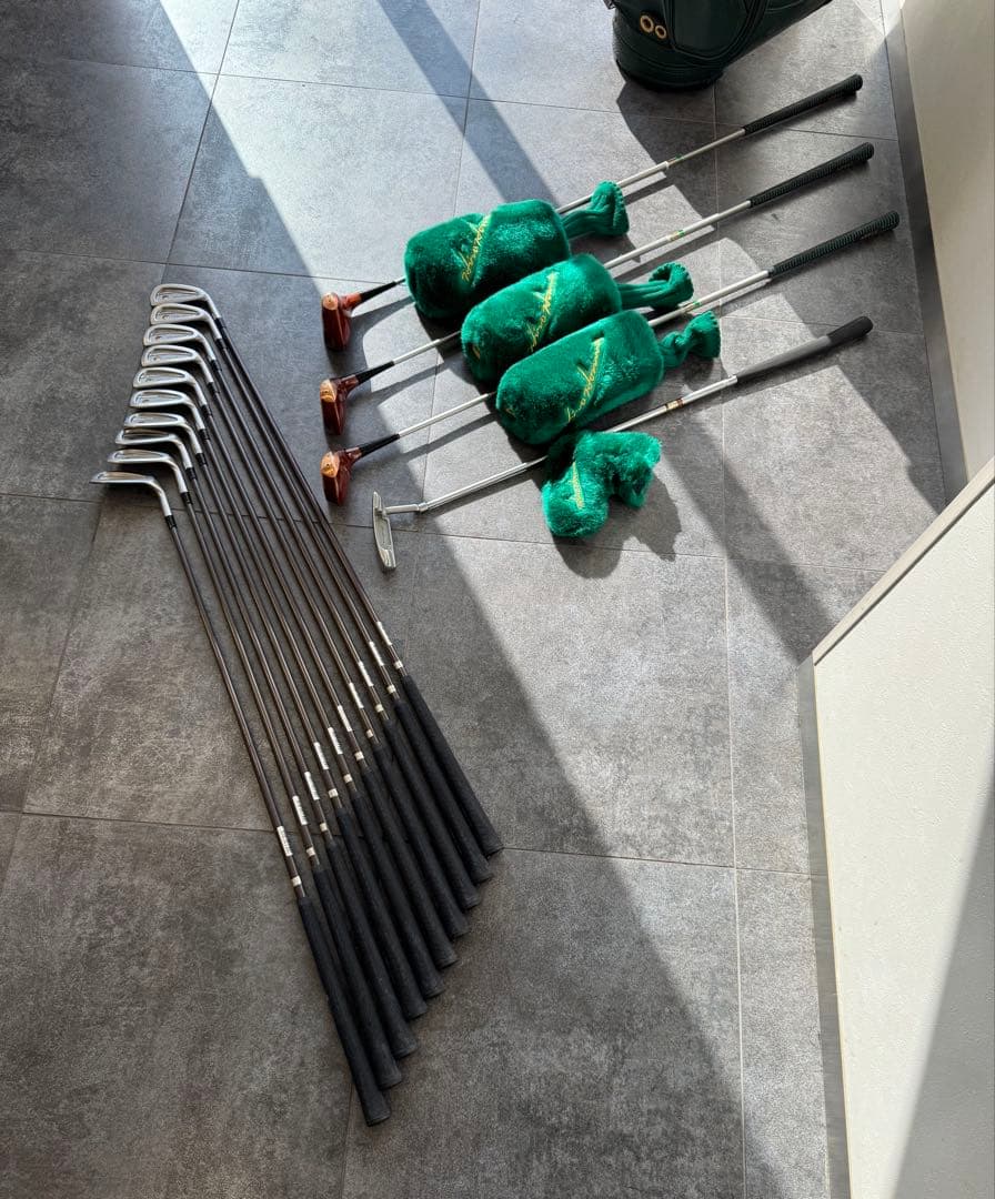 【名品・美品が60%OFF！ 14本フルセット・本革ゴルフバッグ&ヘッドカバー】