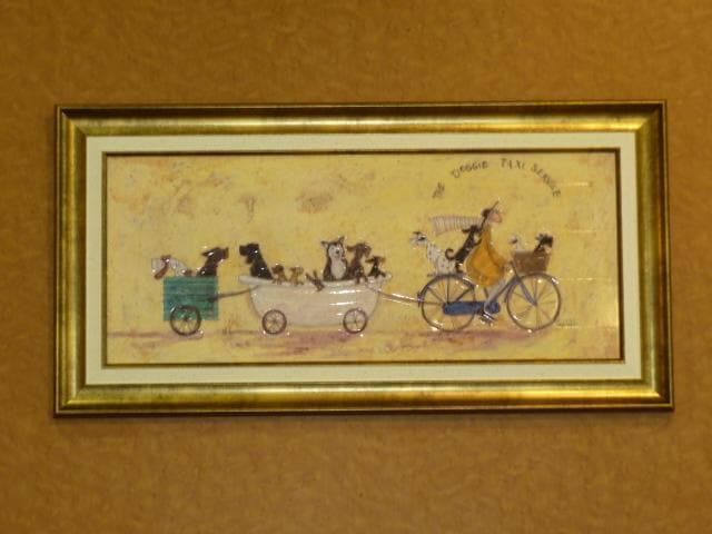 癒し　絵画★サムトフト アートフレーム「いぬタクシー」★【 動物＆癒しアート】