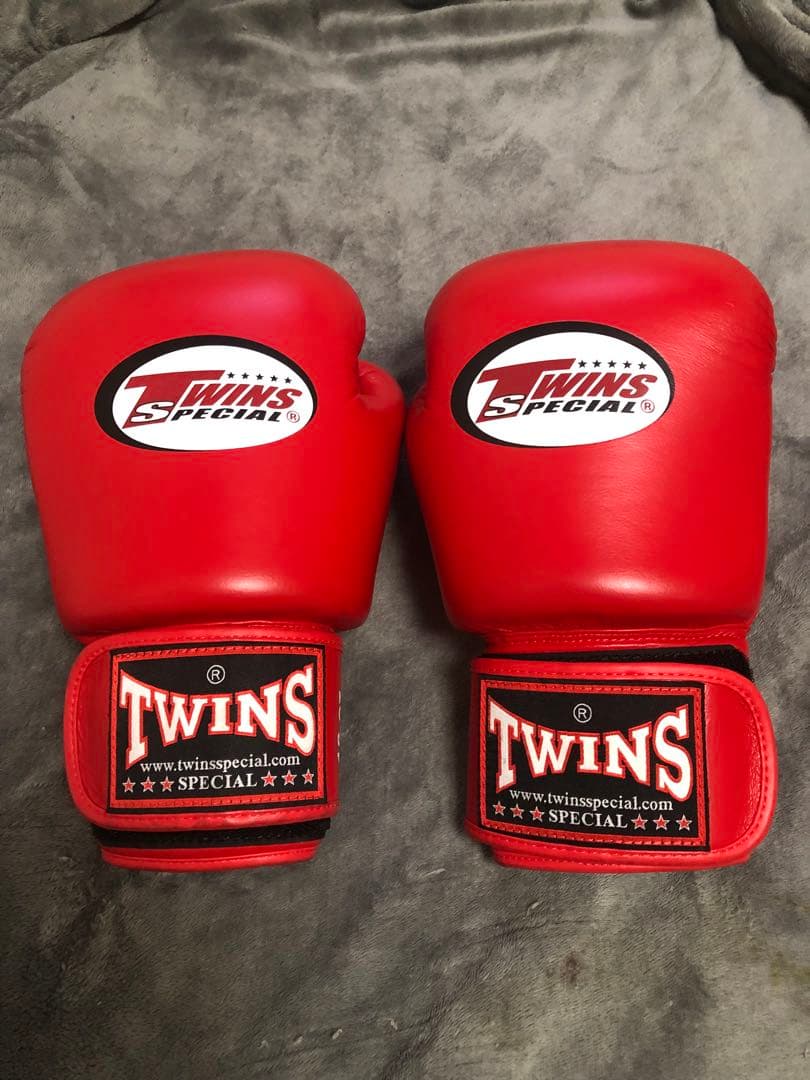 TWINS SPECIAL ボクシンググローブ 赤16.OZ バンテージ6点