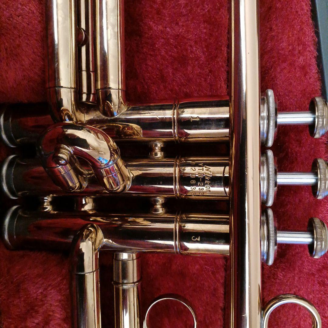 ゴールド トランペット マウスピース　 ケース付き