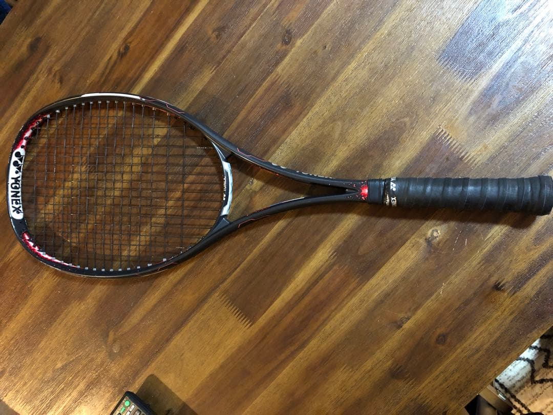 Yonex GEOBREAK 70V軟式テニスラケット