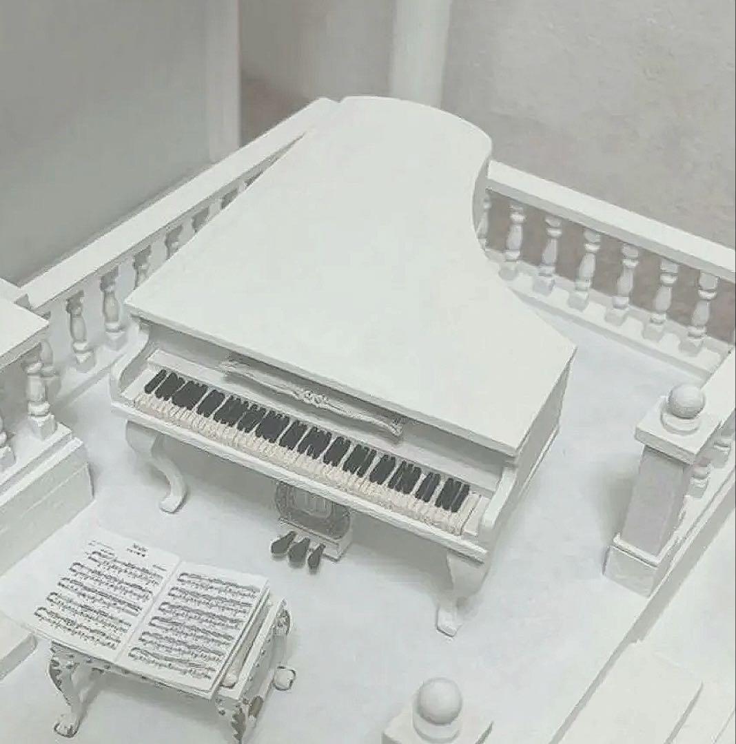 t*e様 ★ミニチュア　グランドピアノとハープのステージ