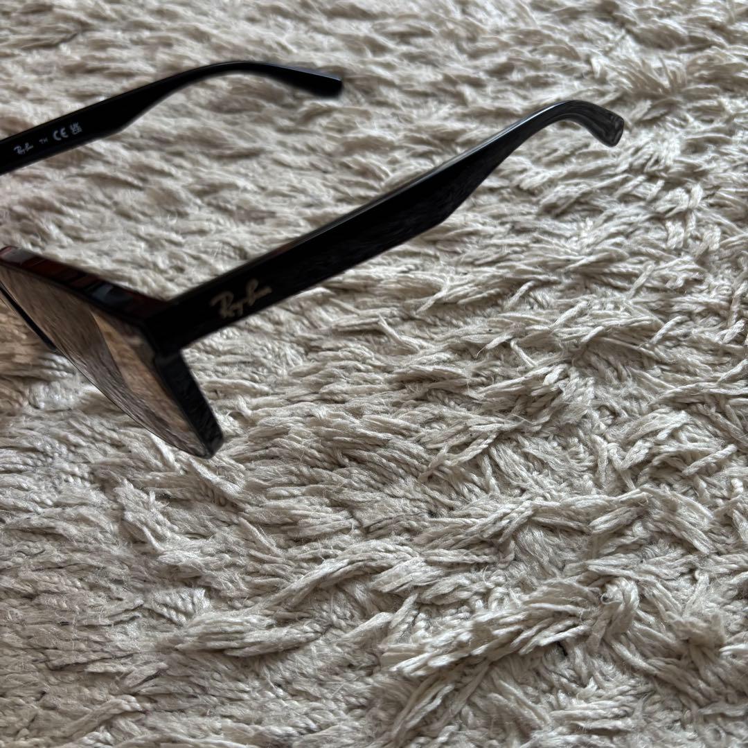 Ray-Ban サングラス　RB4392D メンズ／レディース／ユニセックス