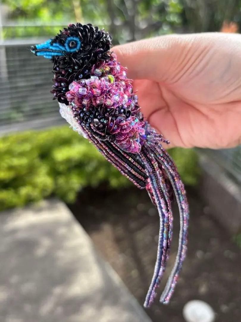 【サンコウチョウ】ビーズ刺繍ブローチバッグチャーム