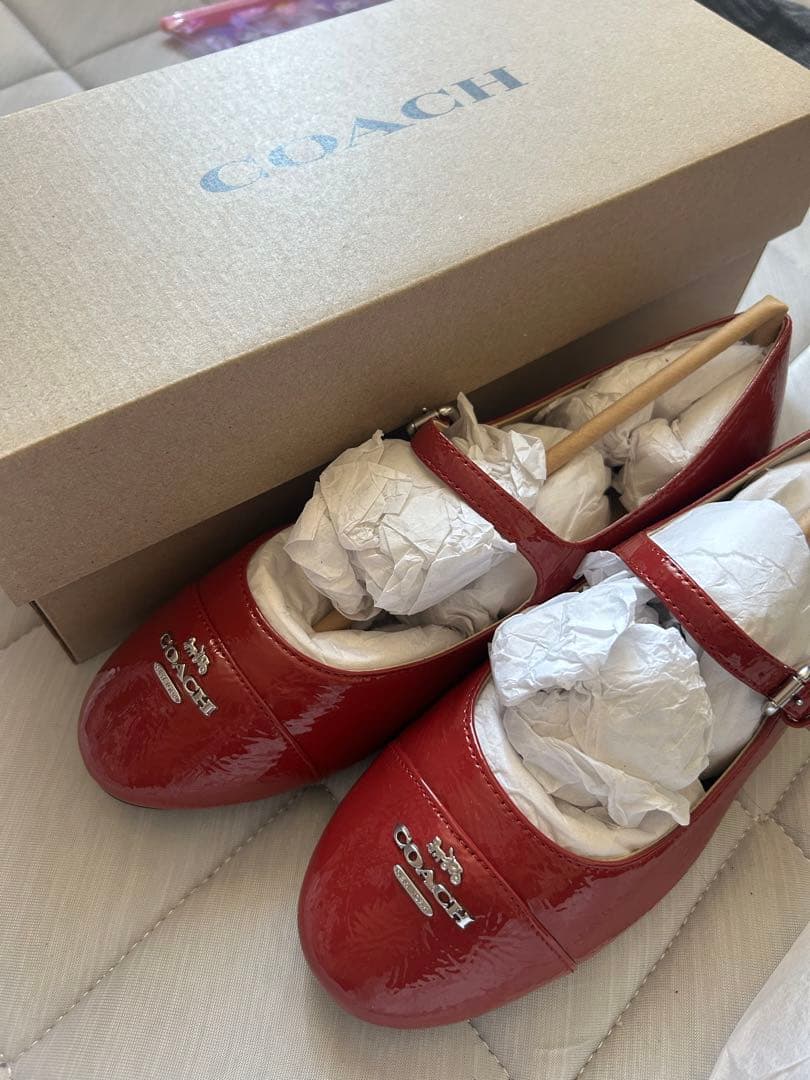 V*t様 coach コーチ　靴　フラットシューズ　赤　未使用　7C 24.5㎝