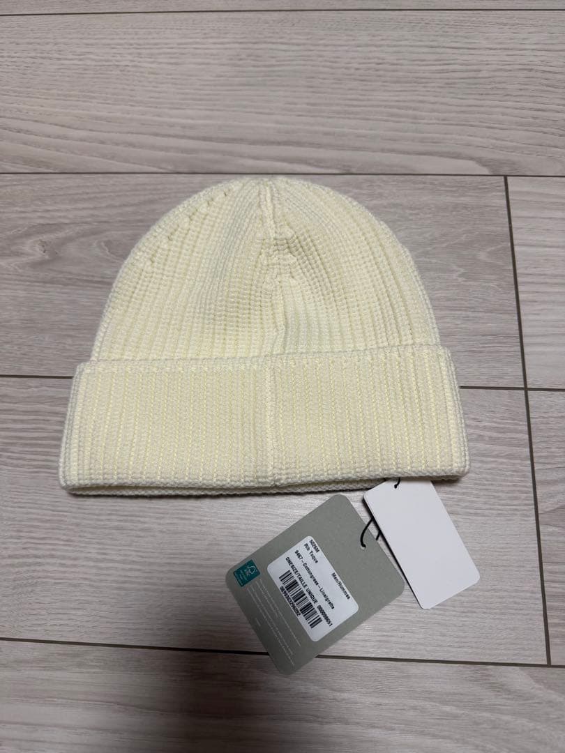 新品未使用　  アイボリー ニット帽
