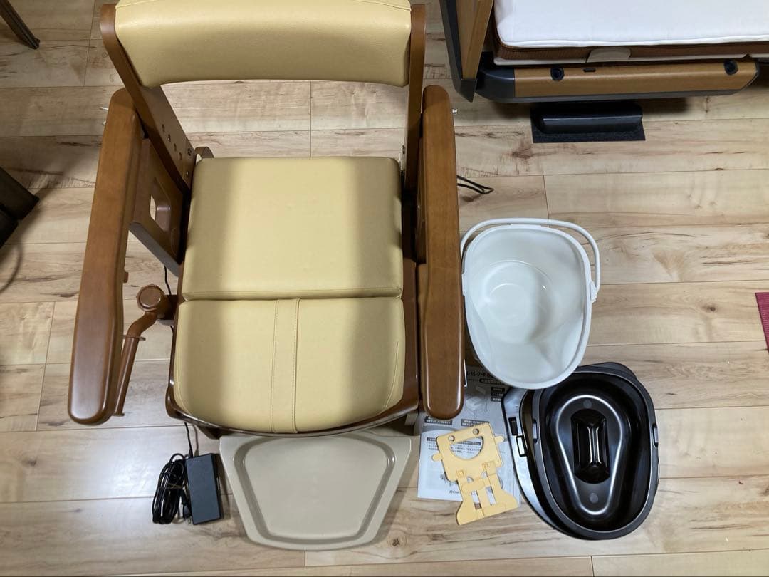 電動ポータブルトイレ ベージュ