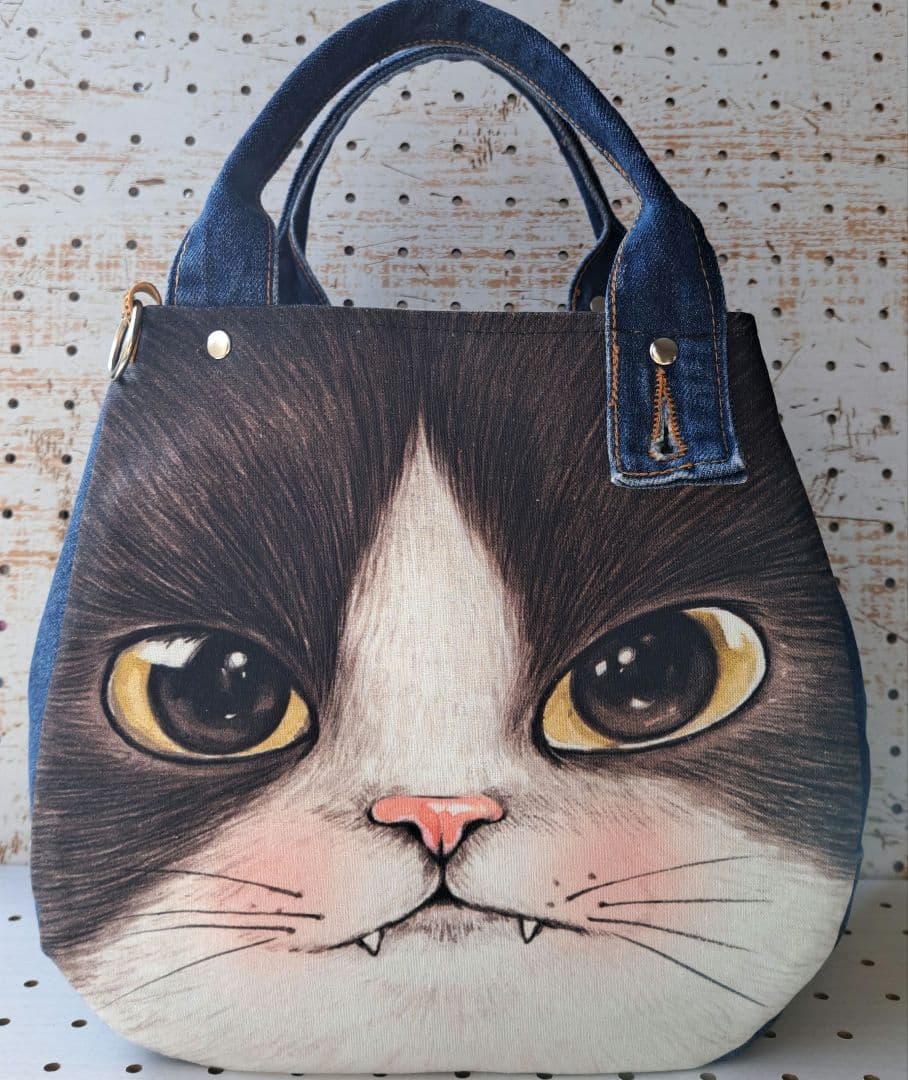 ゆ*ら様 コヤンイサムチョン　BICフェイスジョーズ　デニムリメイクトートバッグ