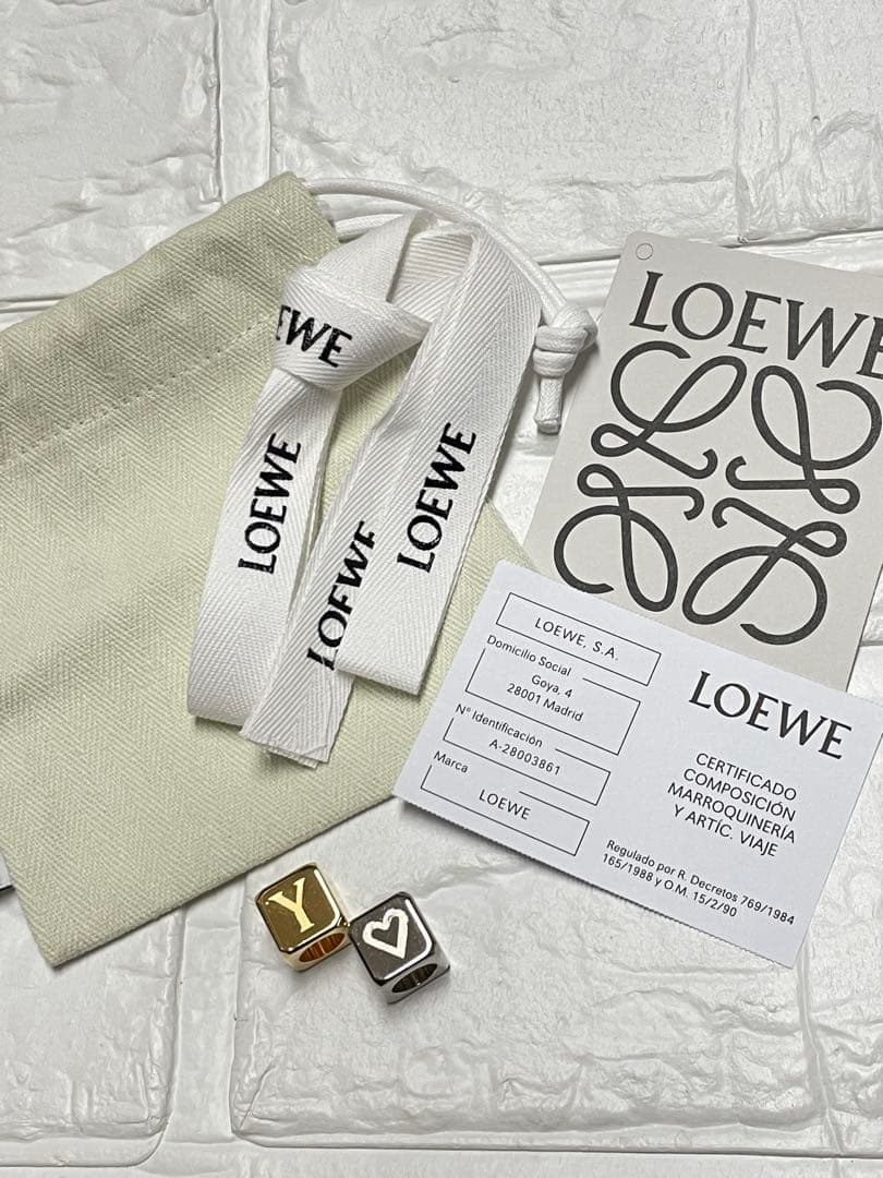 LOEWEロエベ　サイコロ型チャーム　Y.♡ 2個セット　❤︎