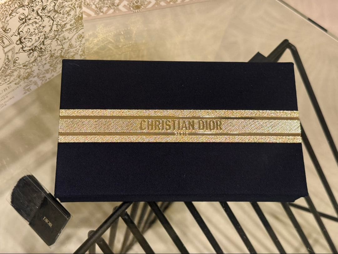 【新品未使用】2023 Dior マルチユースパレット クリスマスコフレ　限定品