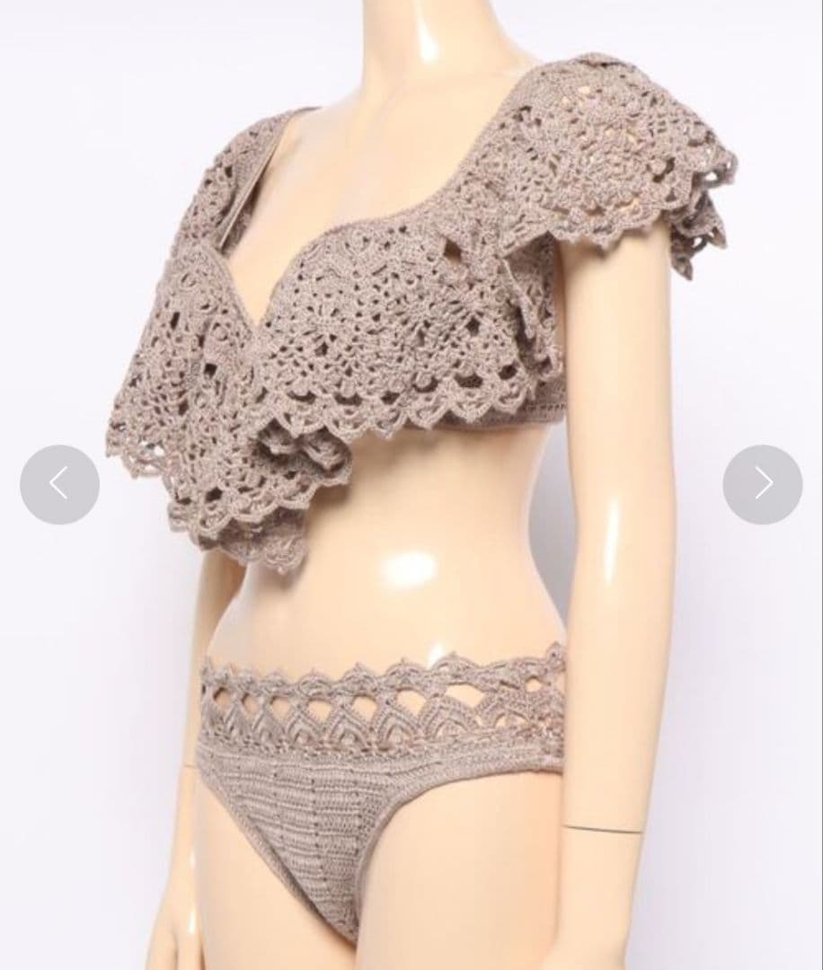 リエンダ　レース編みフリル付きセパレート水着