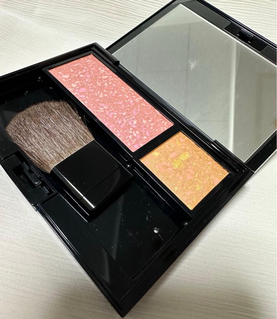 アディクションチーク＆アイシャドウ