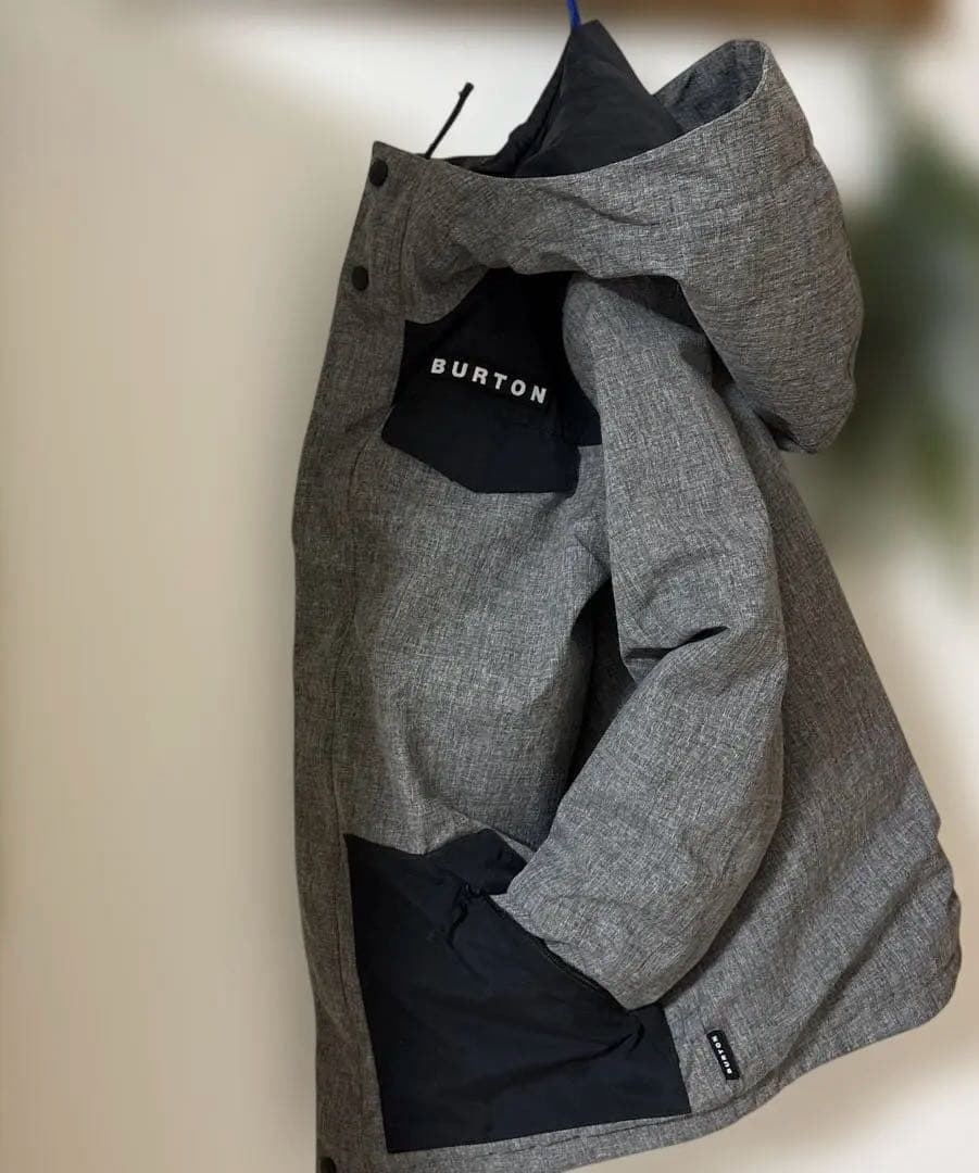美品　BURTON キッズ　スノーボードジャケット XL グレー/ブラック