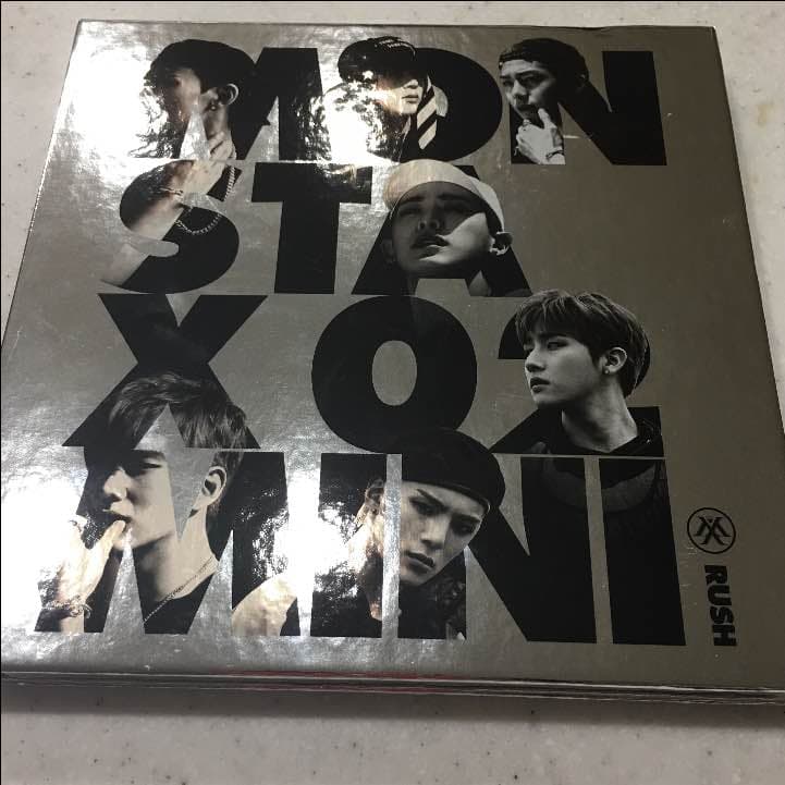 monstar x 直筆サイン入り