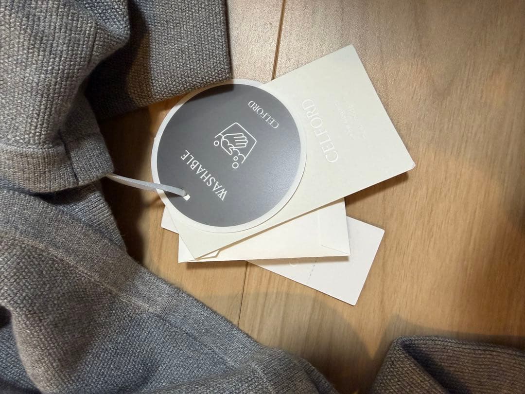 【新品未使用】CELFORD フリルデタッチャブルカーディガン