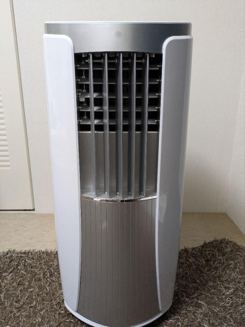 トヨトミ　スポットエアコン　6〜9畳移動式　 ホワイト　2022年製