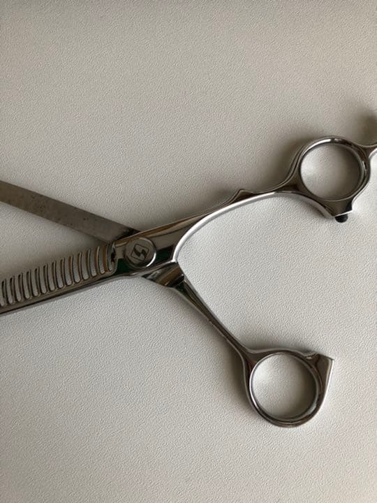 カットハサミ　すきばさみ　美容師