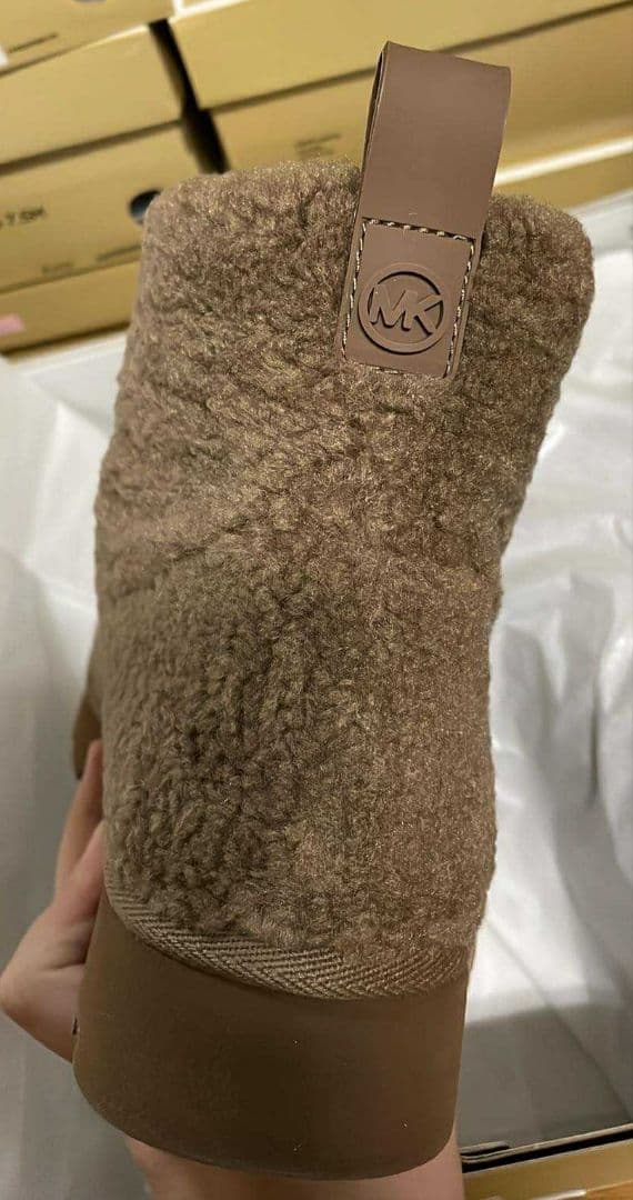 o*e様 MICHAEL KORS ブラウン ムートンブーツ