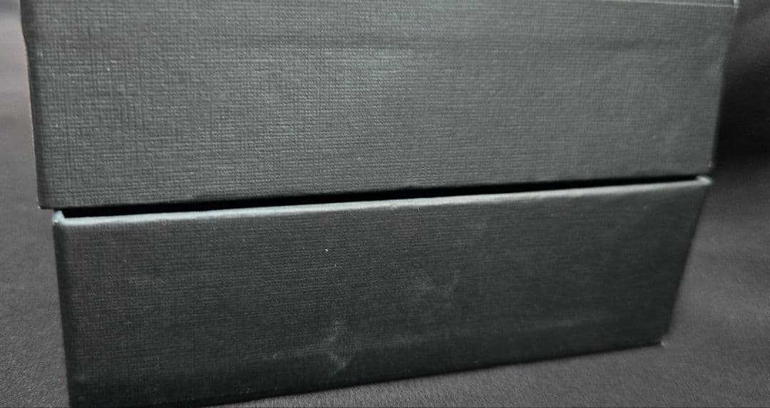 正規品　美品　Valextra 箱付き！メガネケース　サングラスケース　グレー