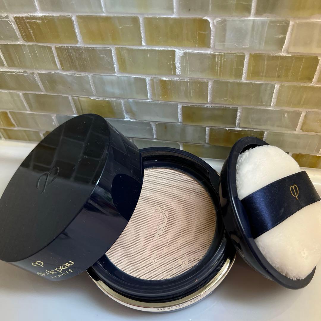 クレ・ド・ポーボーテ　プードルトランスパラントn M ♯2 ライトミディアム