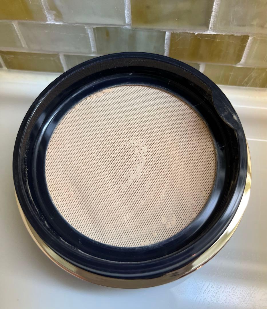 クレ・ド・ポーボーテ　プードルトランスパラントn M ♯2 ライトミディアム