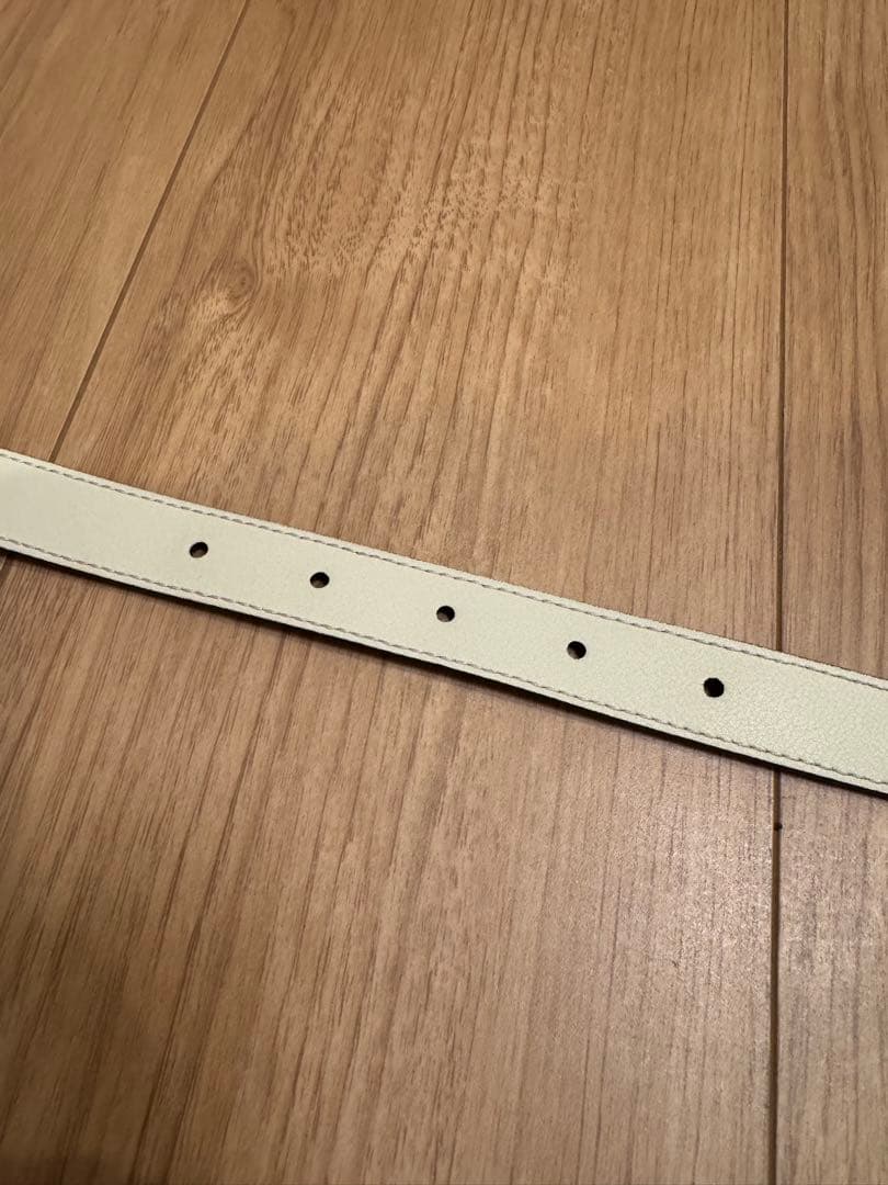 GUCCI ホワイト ベルト ダブルG スリムベルト